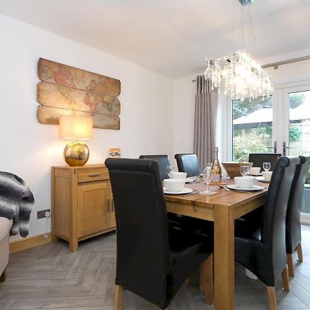 Pass The Keys Modern Coastal Home In Bull Bay Amlwch エクステリア 写真