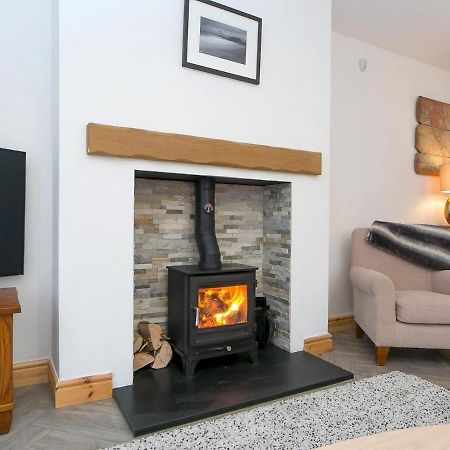 Pass The Keys Modern Coastal Home In Bull Bay Amlwch エクステリア 写真
