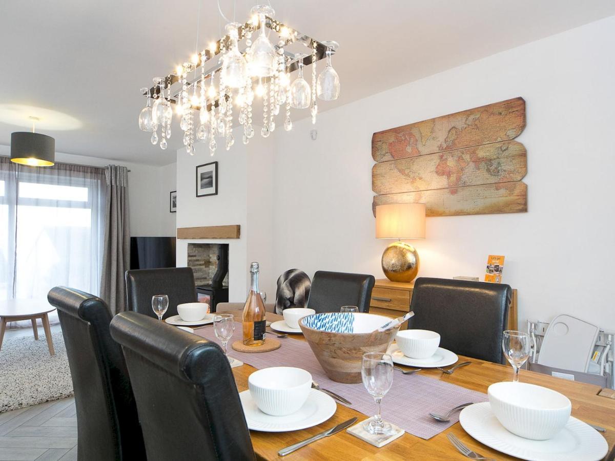 Pass The Keys Modern Coastal Home In Bull Bay Amlwch エクステリア 写真