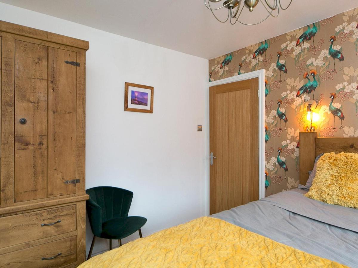 Pass The Keys Modern Coastal Home In Bull Bay Amlwch エクステリア 写真