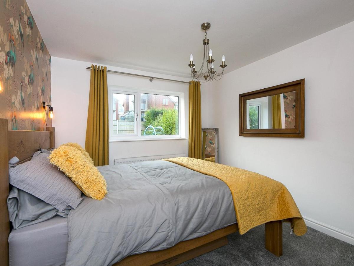 Pass The Keys Modern Coastal Home In Bull Bay Amlwch エクステリア 写真