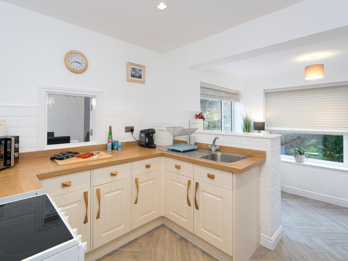 Pass The Keys Modern Coastal Home In Bull Bay Amlwch エクステリア 写真