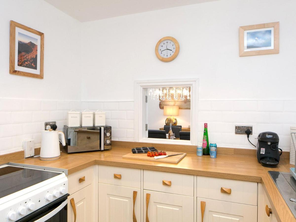 Pass The Keys Modern Coastal Home In Bull Bay Amlwch エクステリア 写真
